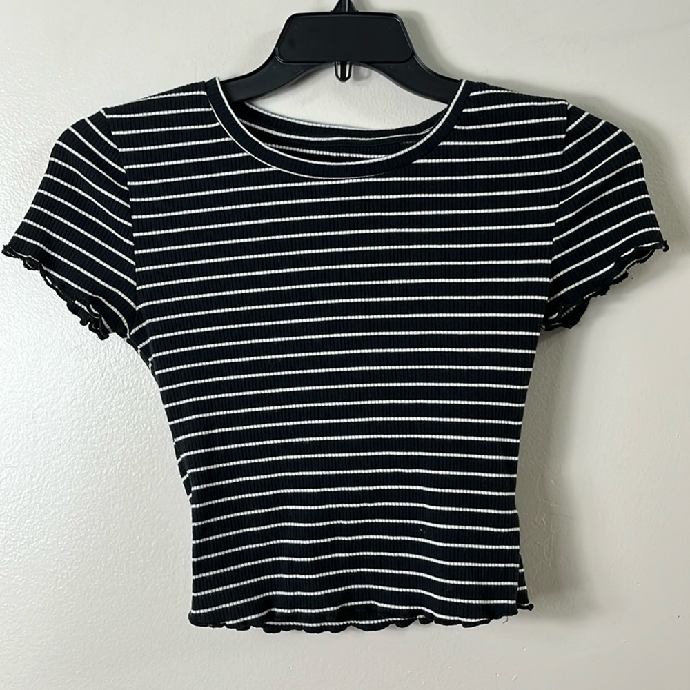 Aeropostale The OG Tee Collection The Shrunken Black/White Stripe Women’s M